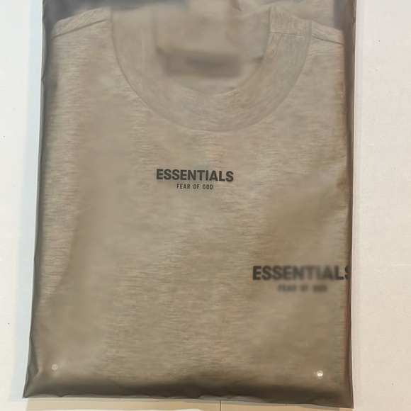 Fear of god essentials light oatmeal Tee shirt - Picture 6 of 7